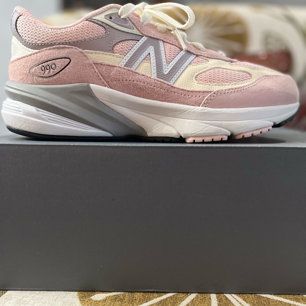 New Balance Big Kids/Women's Pink and Cream Sneakers